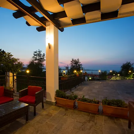 Santa Marina Village Θέρετρο 4*