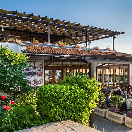 Θέρετρο Santa Marina Village 4*