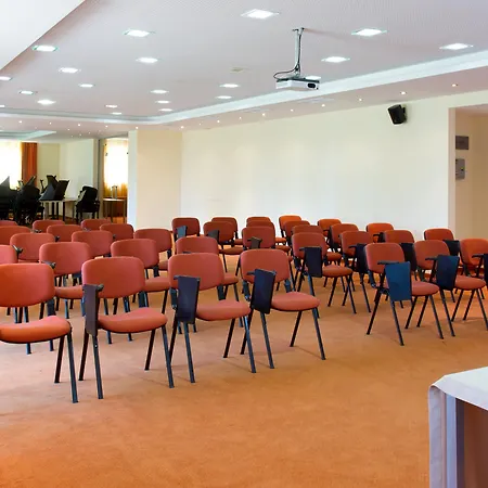 Santa Marina Village Θέρετρο 4*