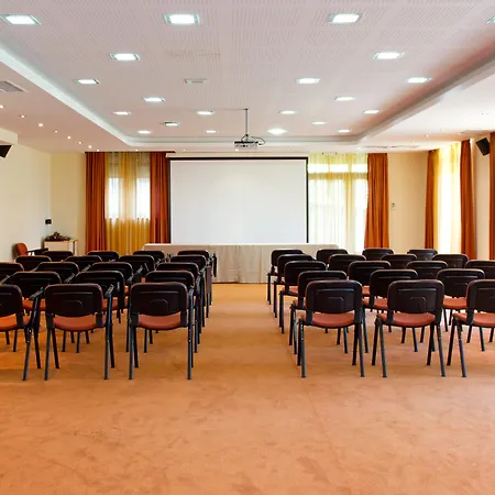 Θέρετρο Santa Marina Village 4*