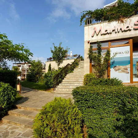Santa Marina Village Θέρετρο 4*