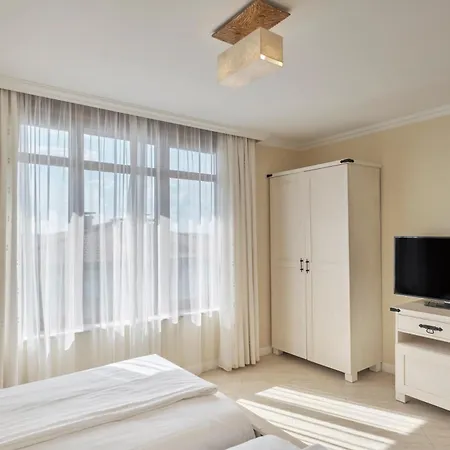 리조트 Santa Marina Village 소조폴