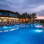 Santa Marina Village