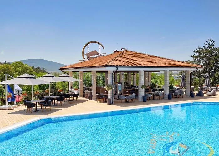 리조트 Santa Marina Village 소조폴