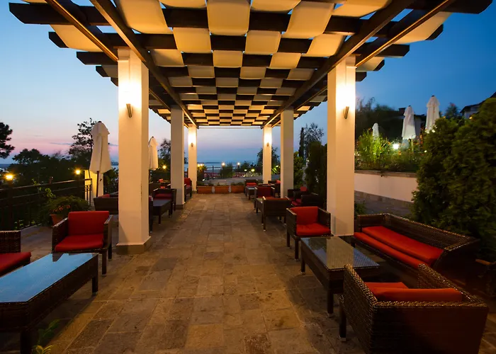 Santa Marina Village אתר נופש סוזופול