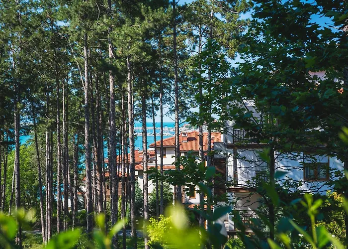 Santa Marina Village 4*