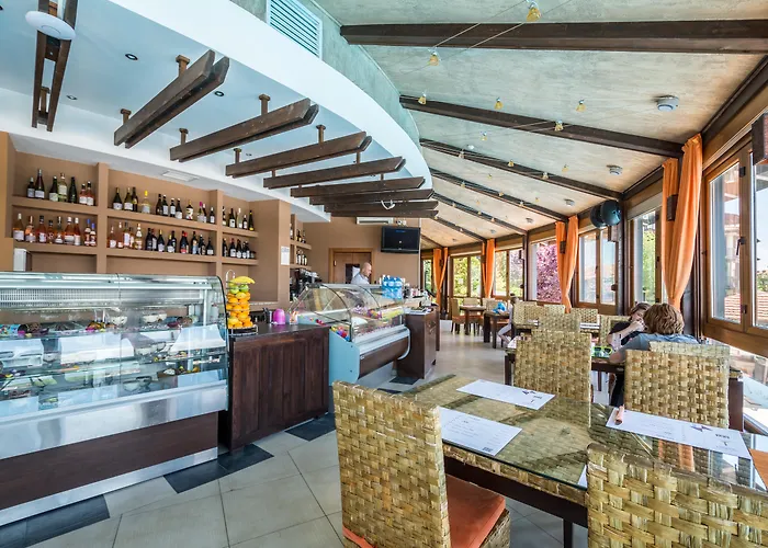 אתר נופש Santa Marina Village