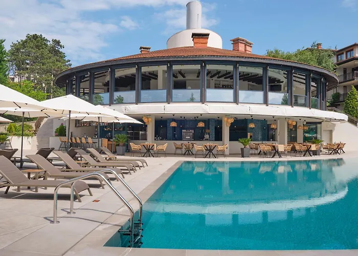 Santa Marina Village