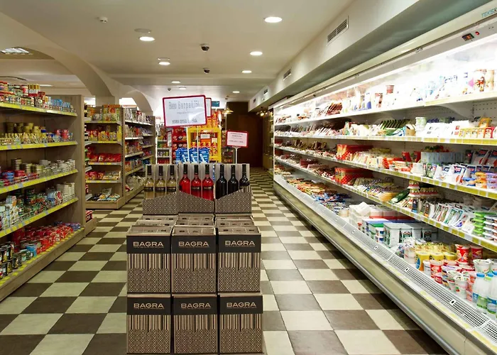 Santa Marina Village אתר נופש 4*